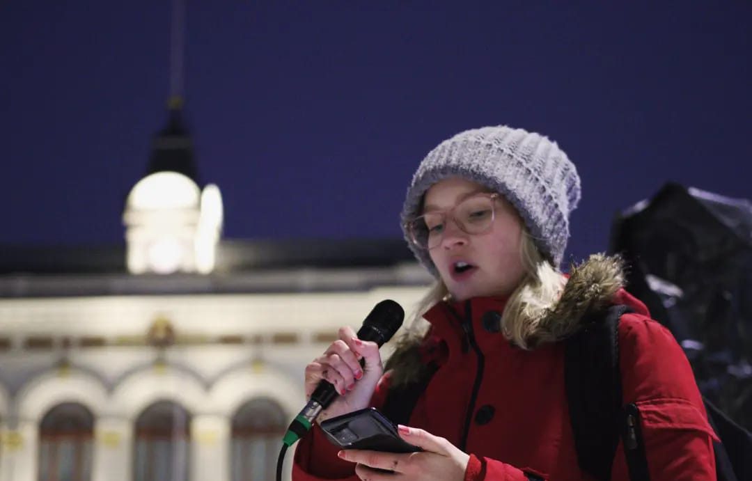 Putinin hallinto alas!